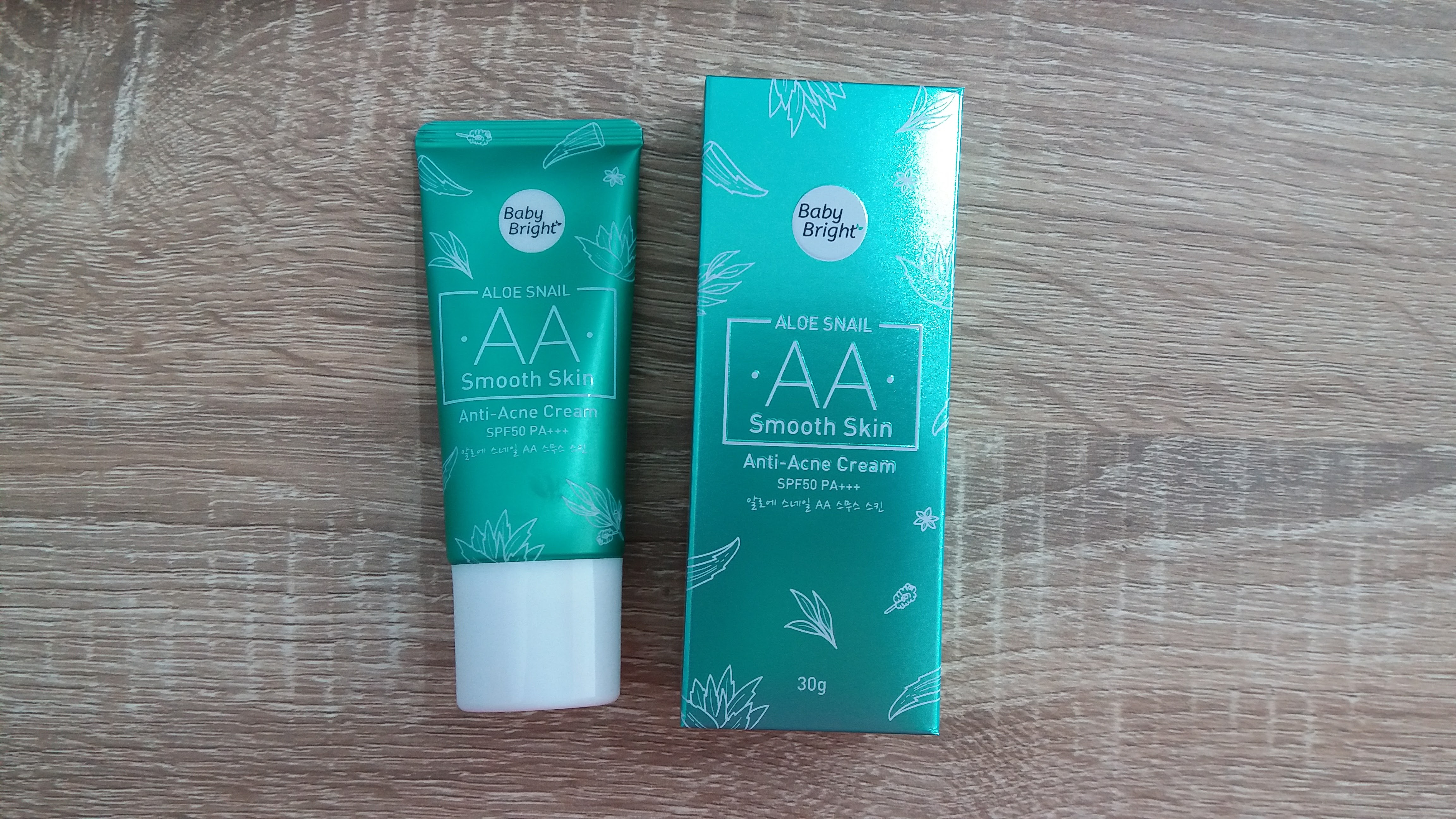 Маскирующий АА крем из Тайланда против акне с Алоэ и Фильтратом Улитки Baby Bright тон #21 True Bright Aloe Snail AA Smooth Skin Anti-Acne Cream SPF50 PA+++ 30 гр. тайланд