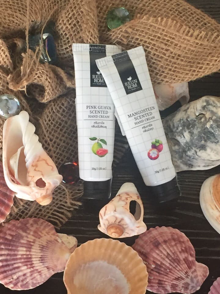 Тайский питательный крем для рук Мангостин Reunrom Mamgosteen Scented Hand Cream 30 гр.